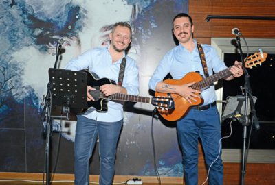 Enis ve Gökhan’la eğlenceli gece