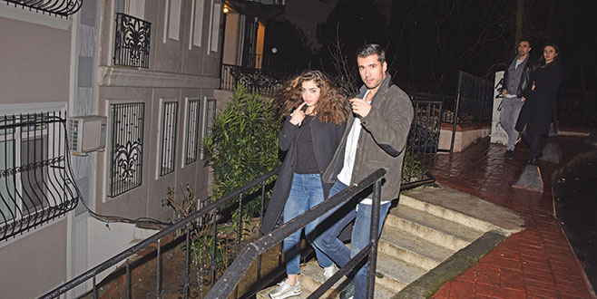 Yeni sevgilisiyle yaklandı