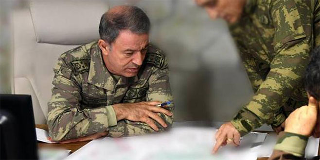 Komutanlar sınır hattında Komutanlar sınır hattında