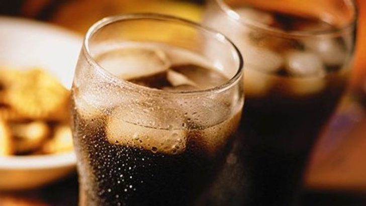 Bazı içecekler yaşlanmayı hızlandırıyor mu?