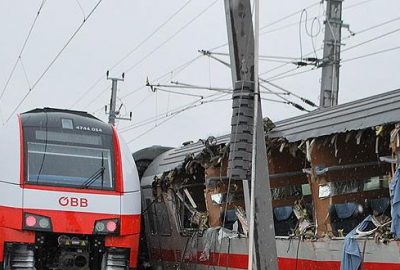 Avusturya’da iki yolcu treni çarpıştı: 1 ölü, 22 yaralı