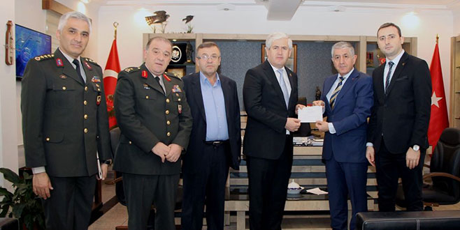 Kelesli kadınlar paralarını Mehmetçiğe bağışladı