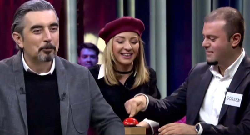 Teve2 ekranlarında Ali İhsan Varol'un sunumuyla ekrana gelen Kelime Oyunu'nda