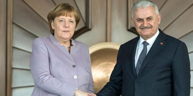 Yıldırım, Merkel ile görüştü