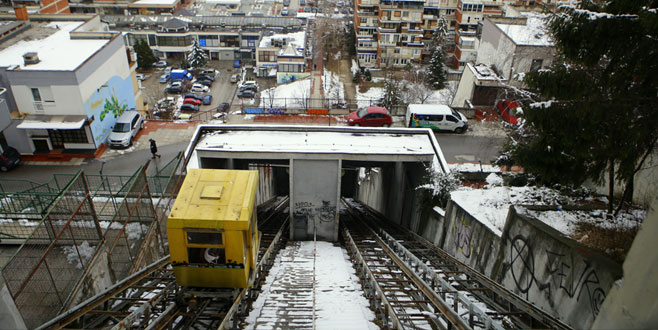 Dikey mahallenin çeyrek asırlık füniküleri