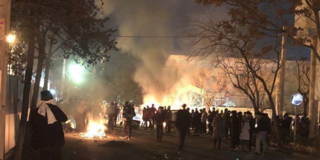 Tahran yine karıştı