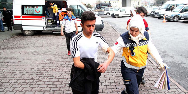 Naftalin şakası öğrencileri hastanelik etti