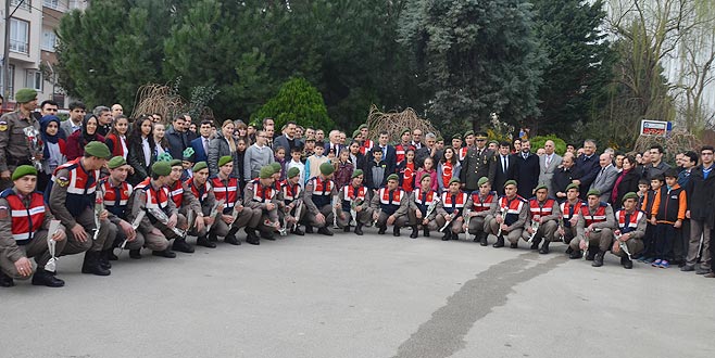 Öğrencilerden Mehmetçiğe anlamlı mektup