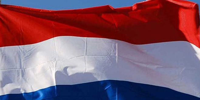 Hollanda’dan skandal karar!