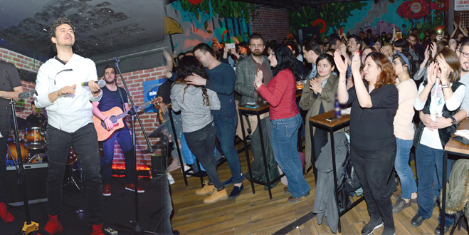 Buray Bursa’yı salladı