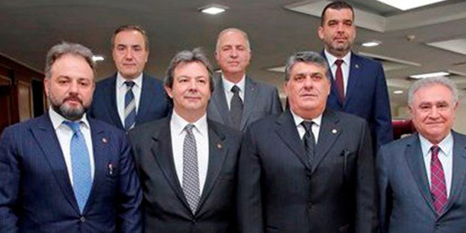 TJK’ya 1 oy farkla yeni başkan