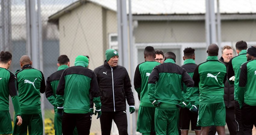 Bursaspor'da cuma günü oynanacak Kayserispor maçına kadar yapılacak antrenmanlar basına