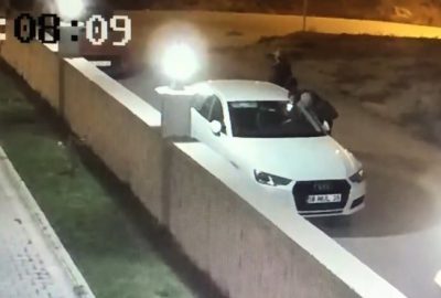Oto faresi önce kameraya sonra polise yakalandı