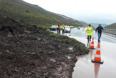 Bursa’da heyelan! İstanbul otoyolu kapatıldı