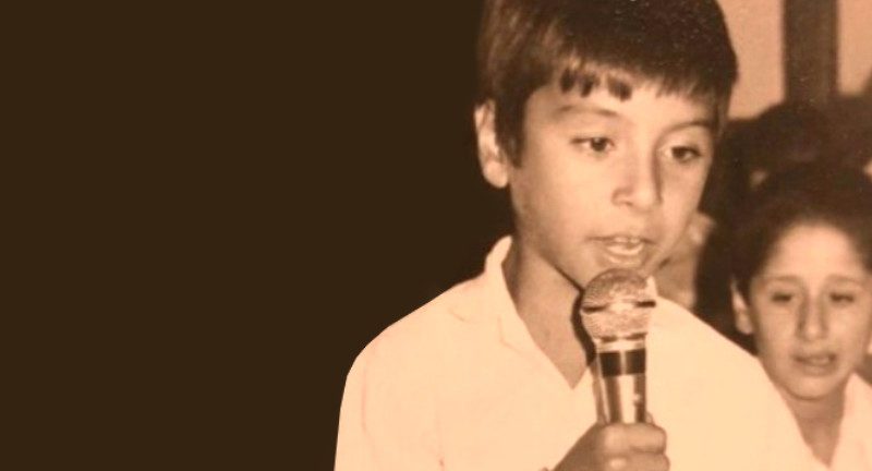 Sosyal medyayı aktif olarak kullanan ünlü şarkıcı, 7 yaşındaki halini