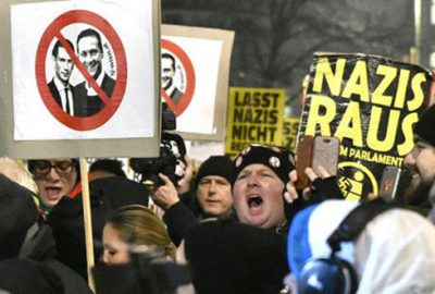 Siyasetçiye küfür serbest