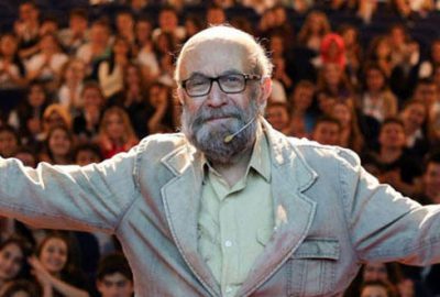 Ünlü ses yoğun bakımda