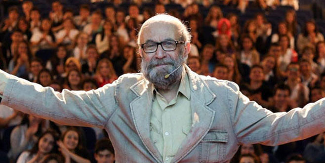 Ünlü ses yoğun bakımda