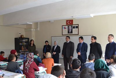 Kaymakamdan öğrencilere kitap desteği