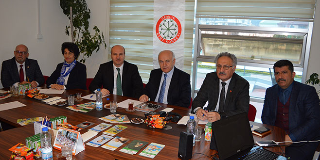 Gençlerimize alternatif olanaklar sağlamalıyız