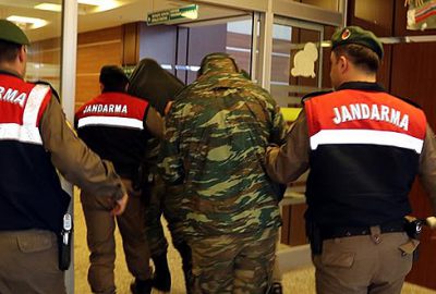 Sınırı geçen Yunan askerlerinin tutukluluğuna itiraza ret