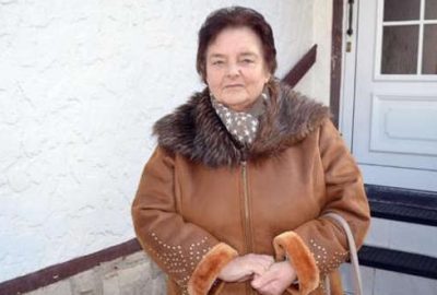 Markette yılan ısırdı