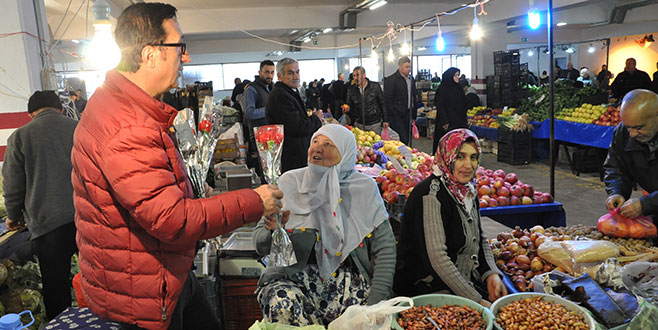 Çiftçi kadınlara Çelik’ten ziyaret