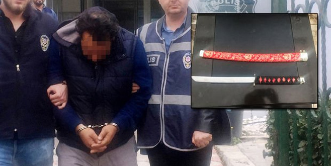 Akıl almaz olay! Bıçakla işkence yapıp, bikini giydirdiler Akıl almaz olay! Bıçakla işkence yapıp, bikini giydirdiler