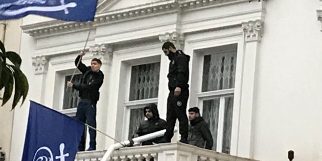 İran elçiliği binası basıldı