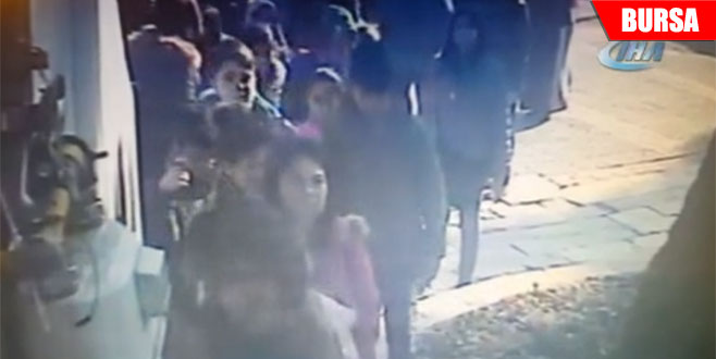 Yürüyen merdiven kazası kameraya böyle yansıdı