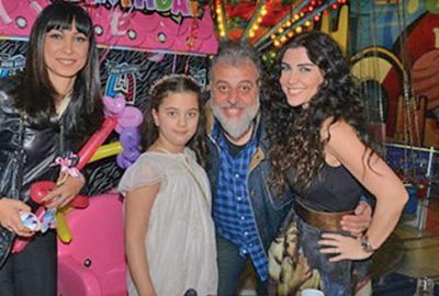 Eski ve yeni eşiyle bir arada