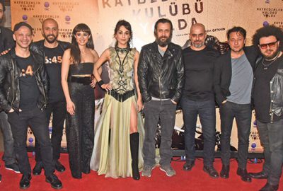 Galada küfelik oldu