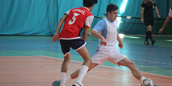 Hüseyin Sungur zorlandı 3-2