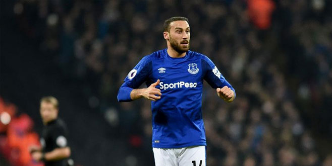 Everton’a 3 puanı Cenk Tosun getirdi