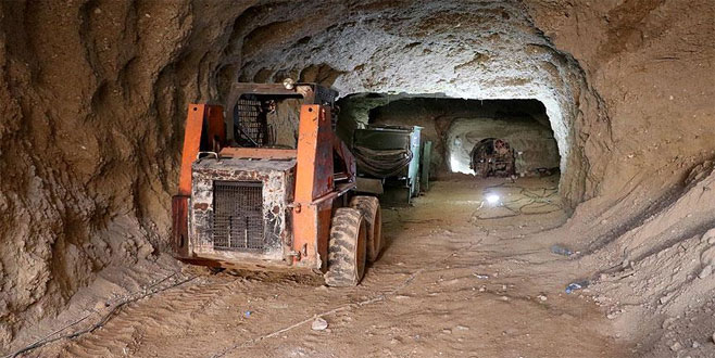 Afrin’de terör örgütünün açtığı tüneller bulundu
