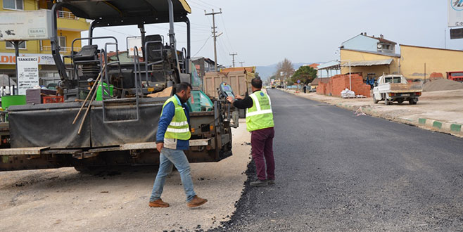 İznik’te asfalt çalışmasına devam