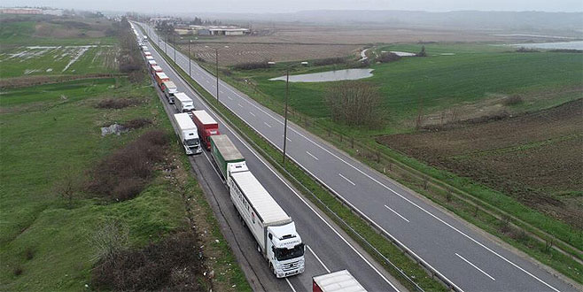 5 kilometrelik kuyruk oluştu!