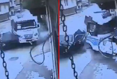 Bursa’da yolcu minibüsü otomobile çarptı: İşte o anlar…