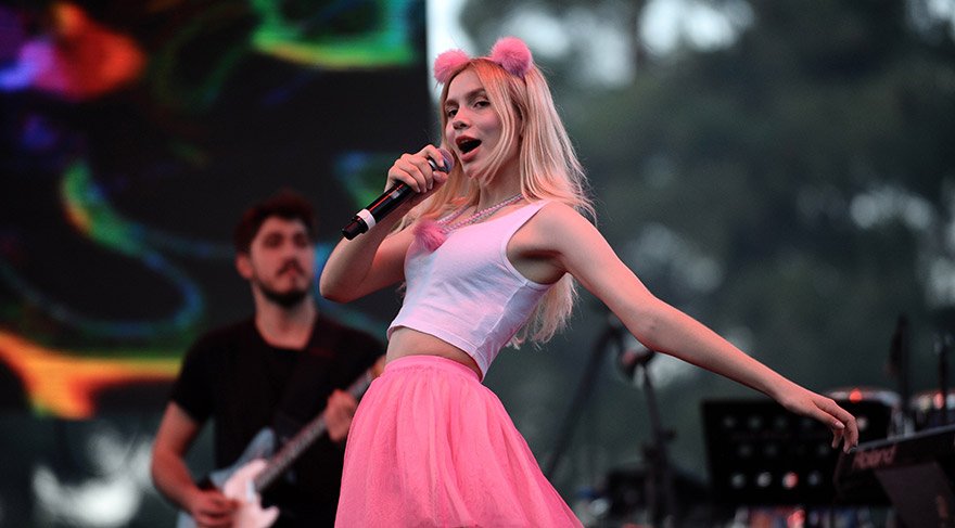 Aleyna, reşit olur olmaz ilk soğuk duşu annesine yaşattı