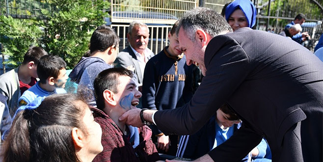 İnegöl Belediyesi otizme dikkat çekti