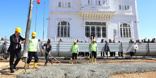Mudanya Mütareke Meydanı projesinde ilk harç