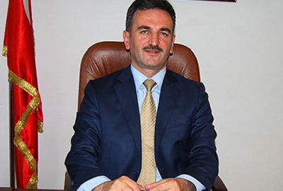 Refik Yılmaz: Gülüp geçiyoruz