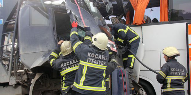 TEM Otoyolu’nda feci kaza