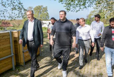 Şahan Gökbakar, Karacabey’i keşfe çıktı