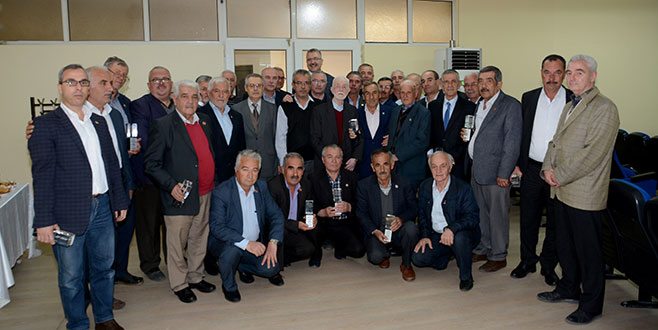 3. dönem muhtarlık yapanlara plaket