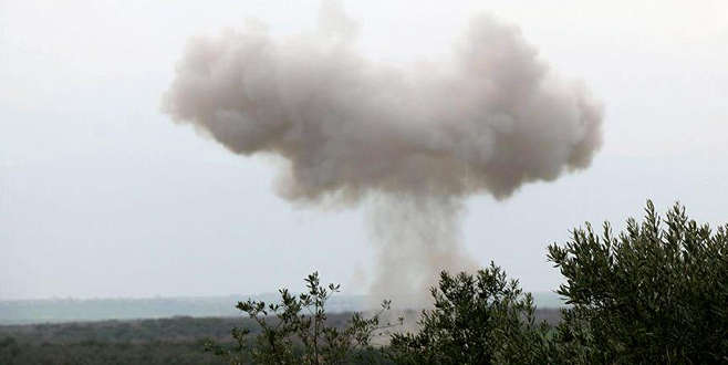 Cezayir’de askeri uçak düştü