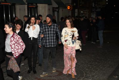 Dünyaca ünlü yıldızla sabahlayan Türk oyuncudan şaşırtan hamle!