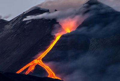 Meksika’da Popocatepetl Yanardağı patladı