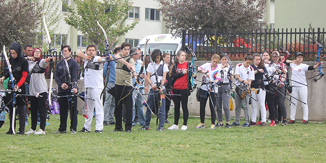 Atıcılar’da Okçular geçidi