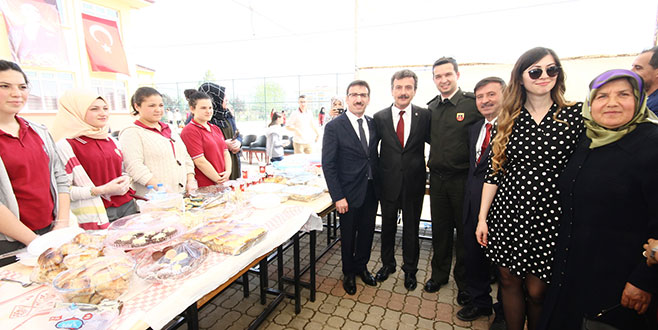 Mehmetçik İçin Tek Yürek